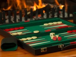 Reglerne til brætspillet backgammon