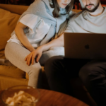 Se film online lovligt: de gratis muligheder og risikoen ved resten